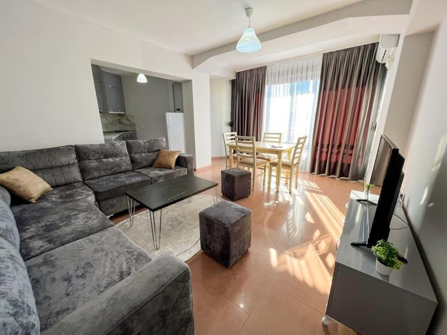 Scanderbeg Square 2Br Apt ติรานา ภายนอก รูปภาพ